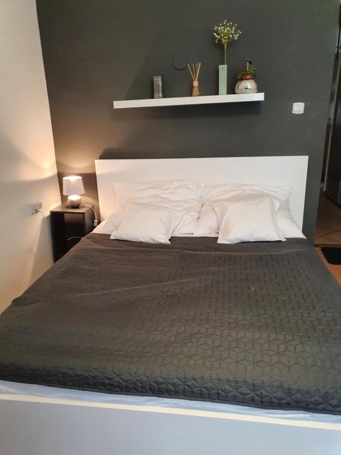Boesix Apartman Boedapest Buitenkant foto