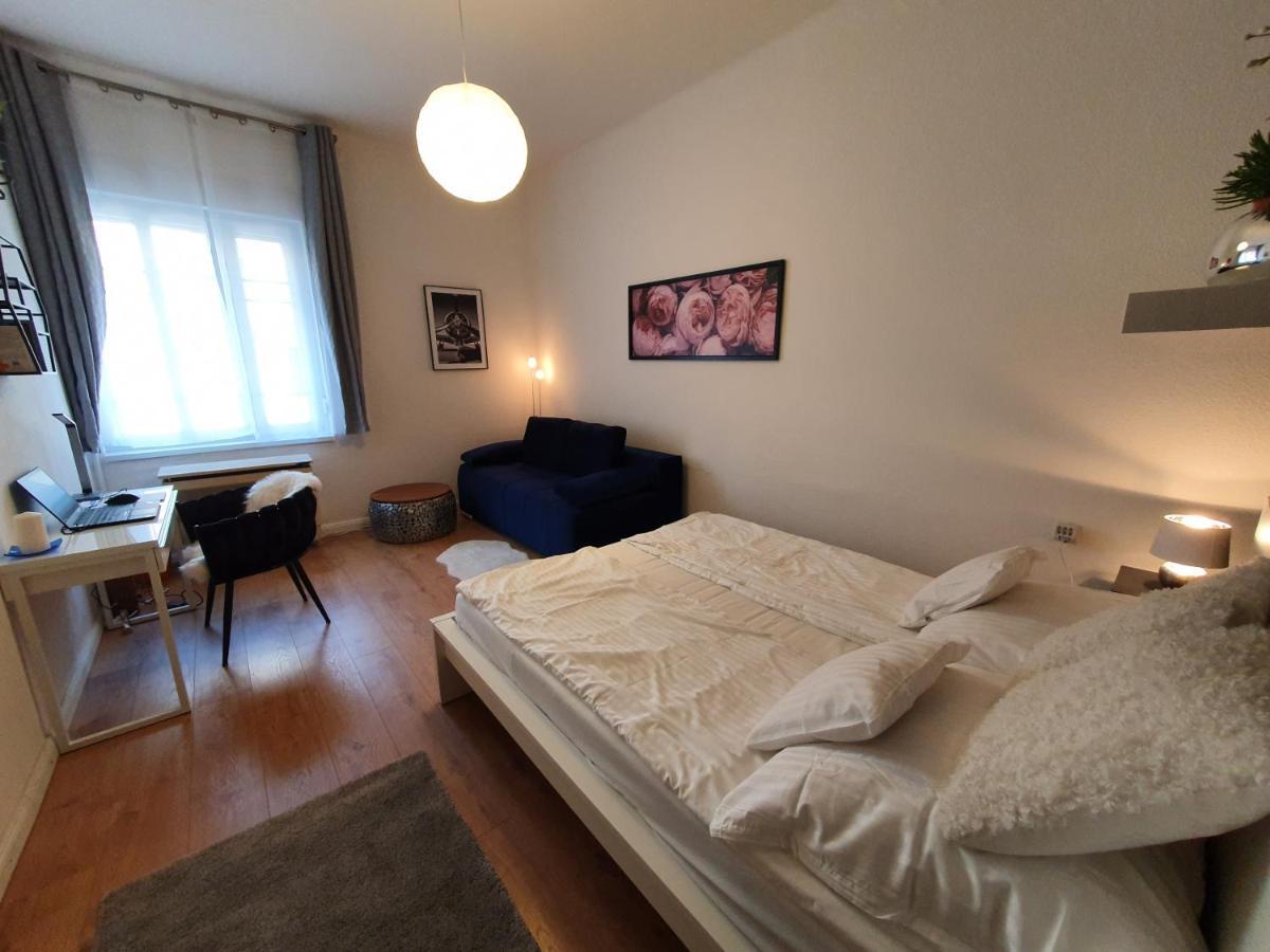 Boesix Apartman Boedapest Buitenkant foto