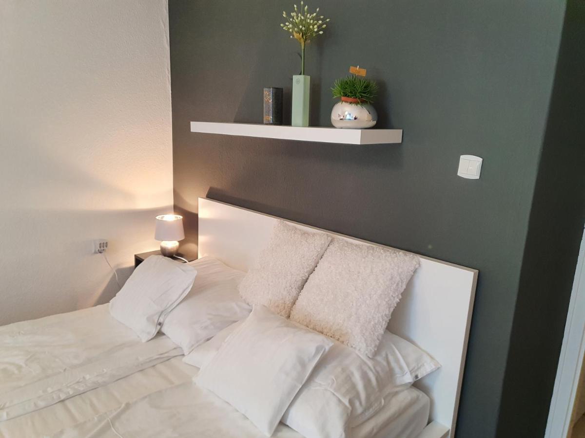 Boesix Apartman Boedapest Buitenkant foto