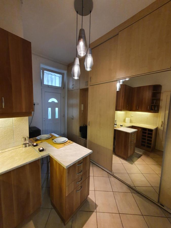 Boesix Apartman Boedapest Buitenkant foto