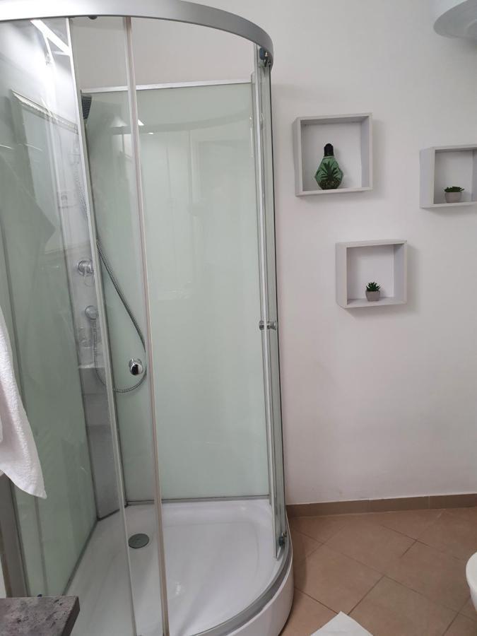 Boesix Apartman Boedapest Buitenkant foto
