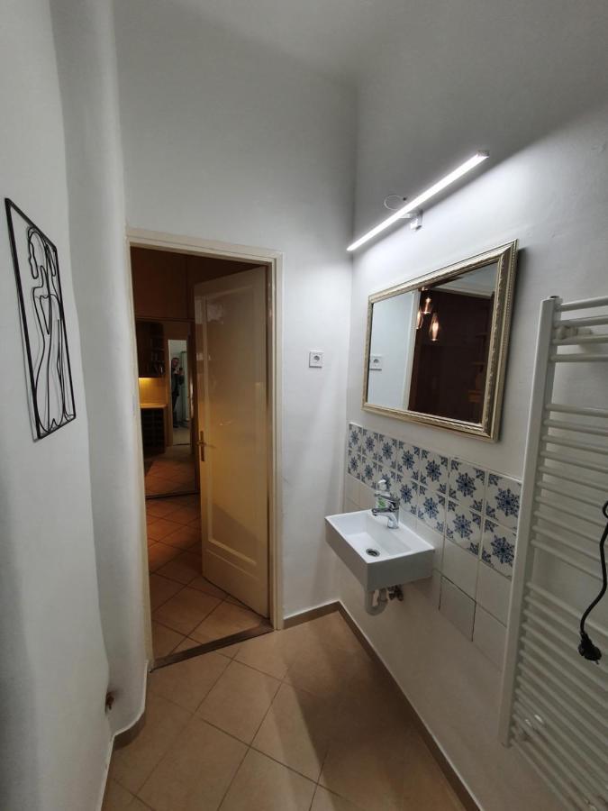 Boesix Apartman Boedapest Buitenkant foto