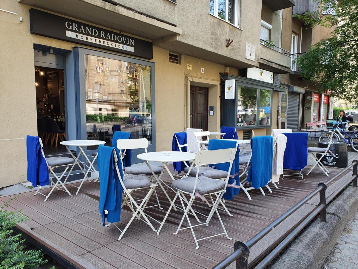 Boesix Apartman Boedapest Buitenkant foto